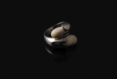ANILLO HOJAS CON PERLAS DE CIERVO
