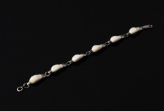 PULSERA SIMPLE CON PERLAS...